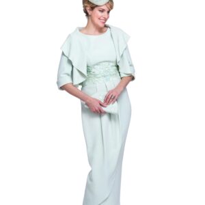 best non traditional non frumpy mother of the bride outfit for curvy petite woman