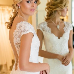 Katia Stretch Lace Wedding Dress