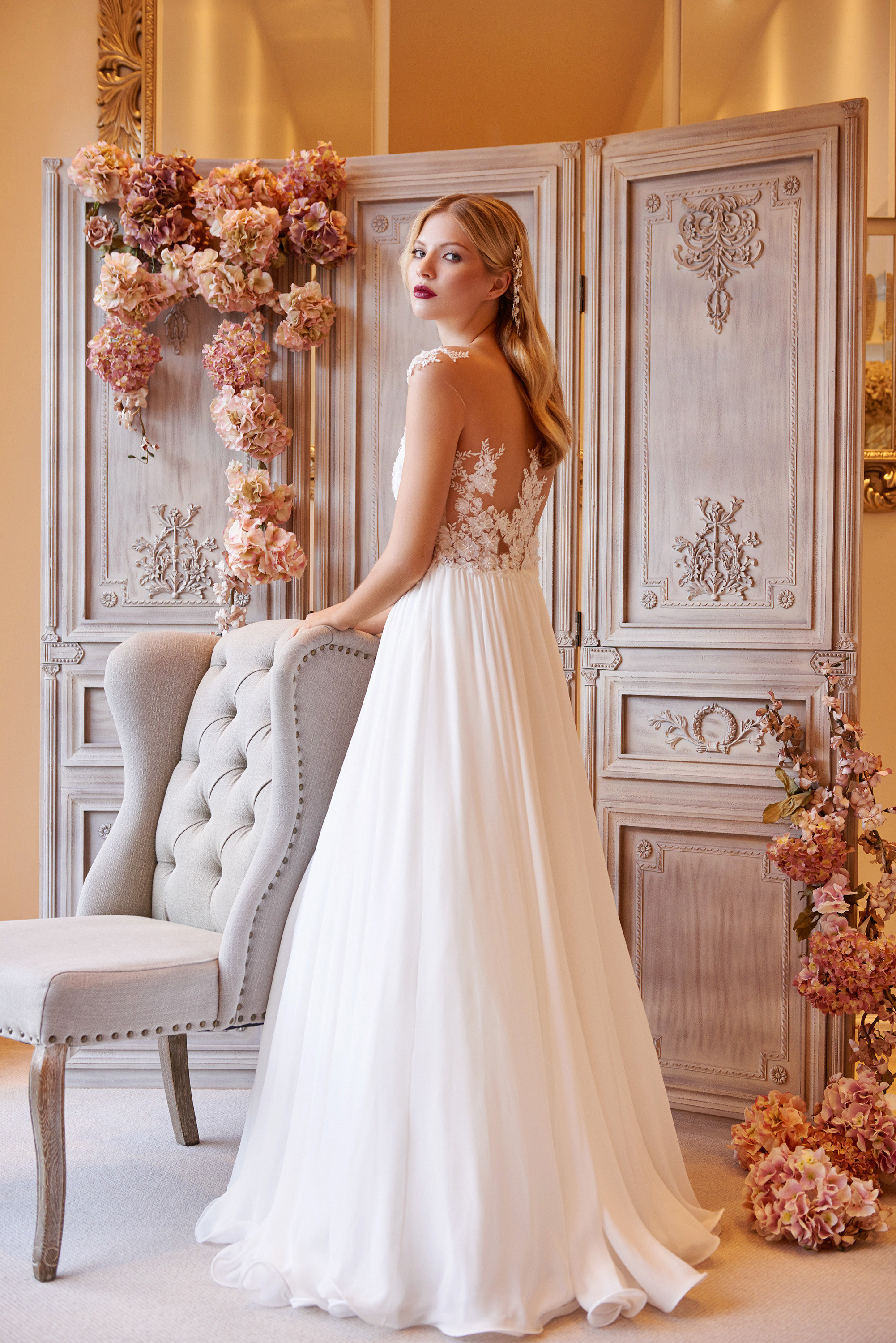 Floral 3d Lace A Line Wedding Dress Floaty Skirt London And Glasgow