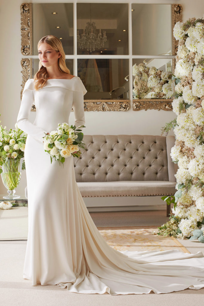 Match your Classic Wedding jewellery to the Valentina Wedding Dress