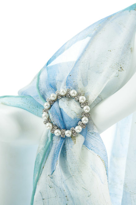 Single Tier Round Pearl and Diamanté Buckle Accessories
