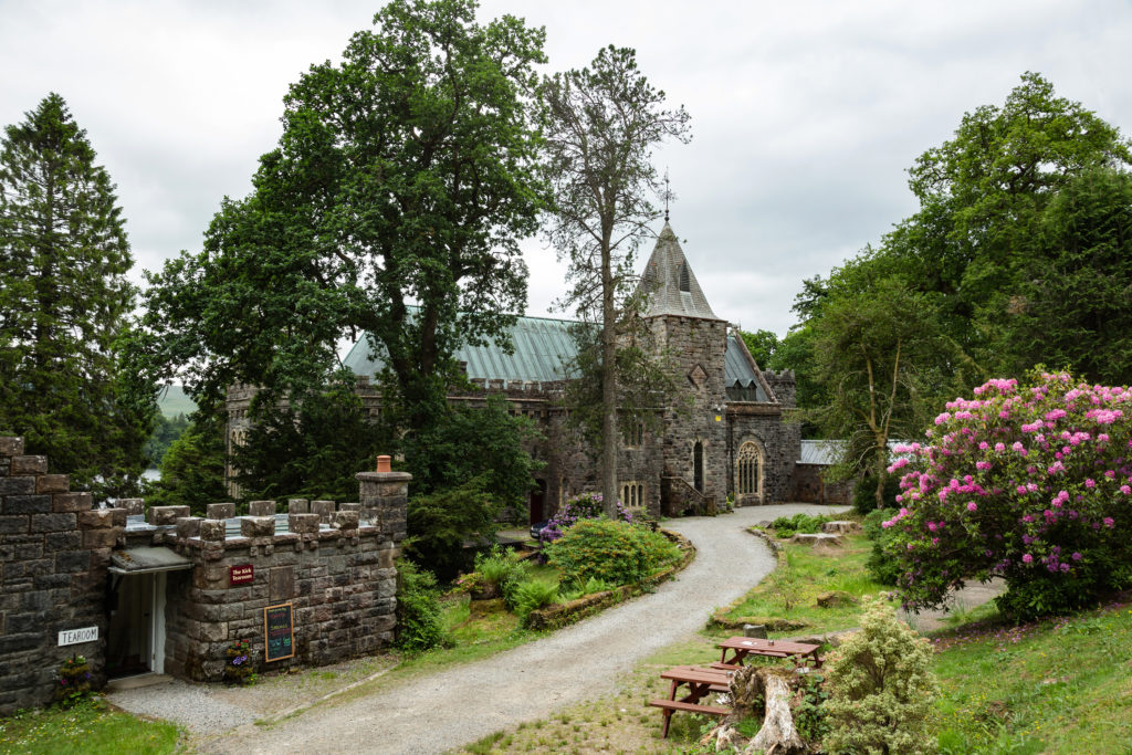 Morven and Christopher Wedding