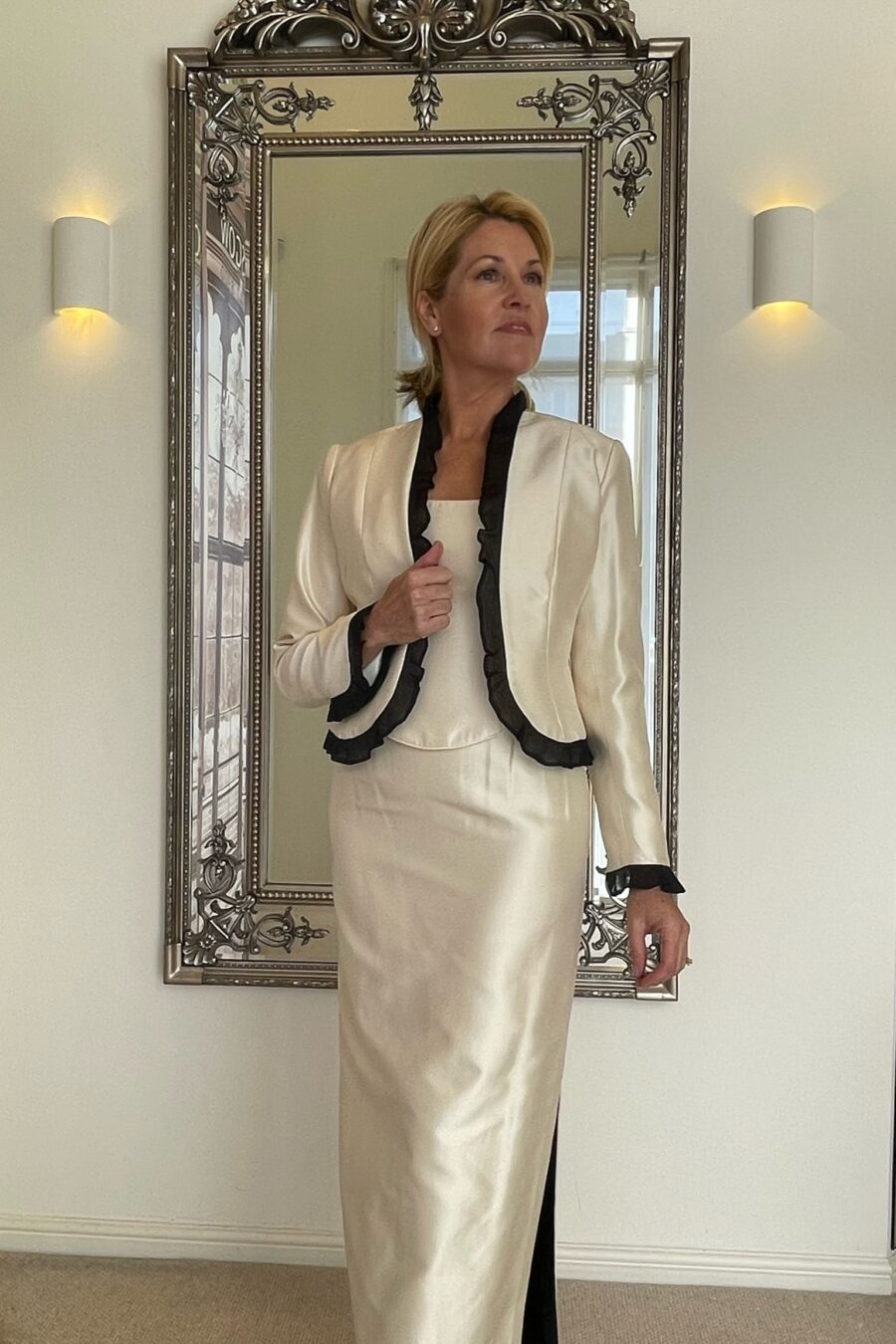 Size 10 petite mother of the bride slim and hiding arms