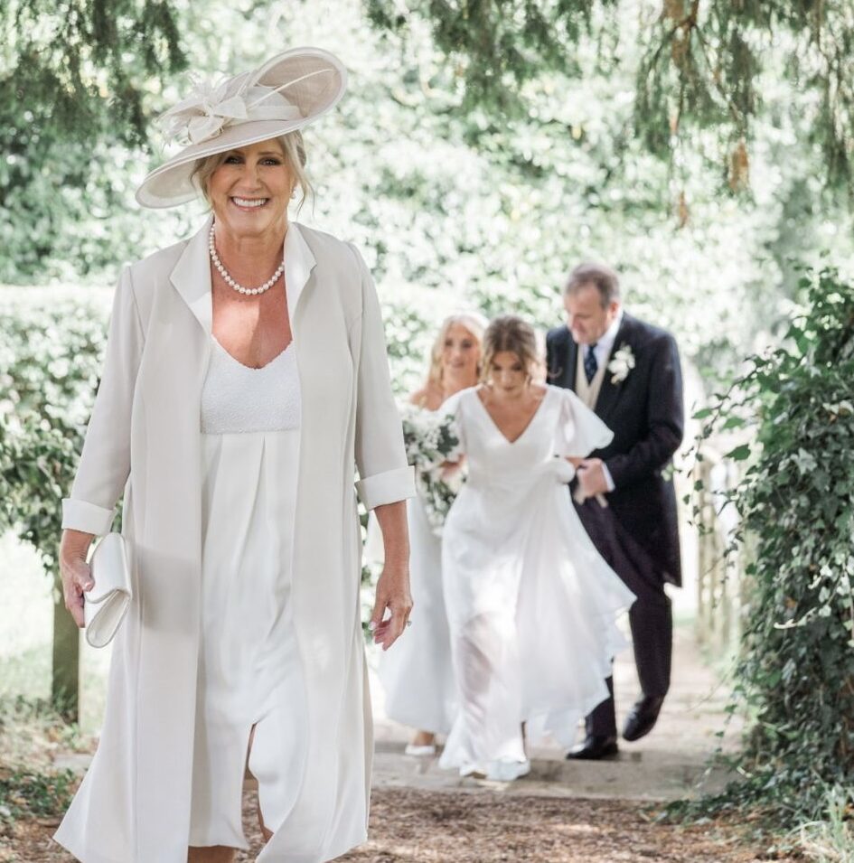 elegant stunning mother of the bride outfit joyce young